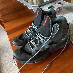 Salomon gore Tex boots